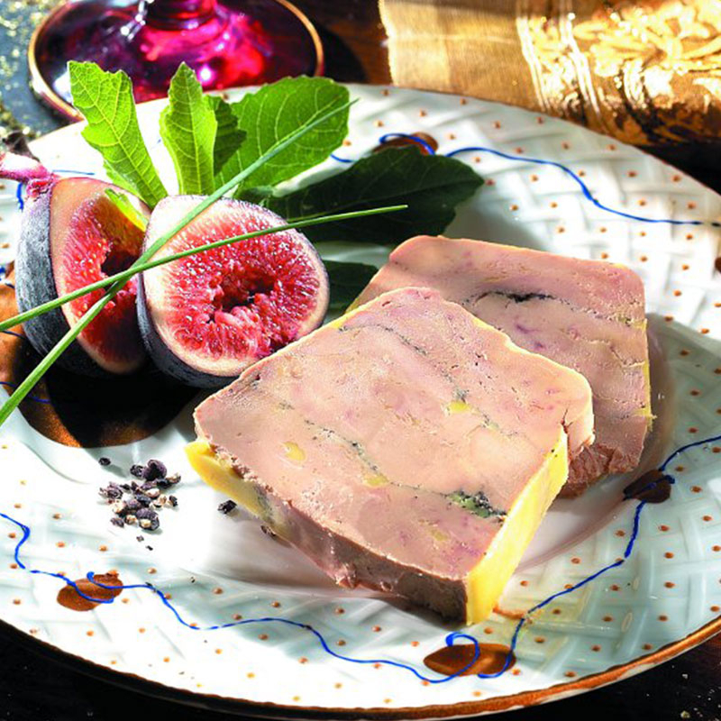 Le Foie Gras de Canard Entier du Périgord Mariné au Ratafia et au Poivre de Sarawak Le Foie Gras de Canard Entier du Périgord Mariné au Ratafia et au Poivre de Sarawak