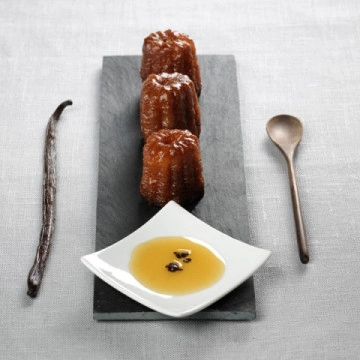 Les Petits Canelés de Bordeaux au Sirop de Rhum (4 Canelés)